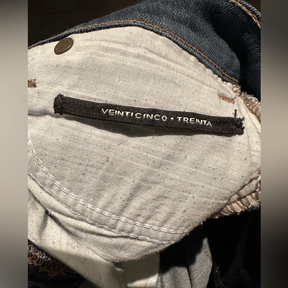 Akiabara Denim Jeans from Argentina - Picture 8 of 8